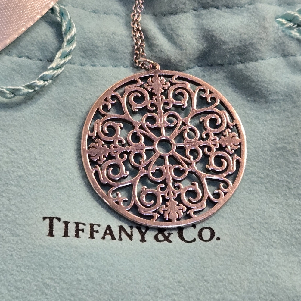 Tiffany & Co  Enchant Circle Pendant Necklace  Sterling Silver